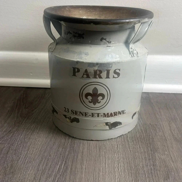 Rustic Counter Decor Tin Container - Picture 2 of 9